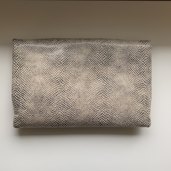 Nico & Olive Faux Snake Skin Clutch, Crossbody Bag - Picture 4 of 6